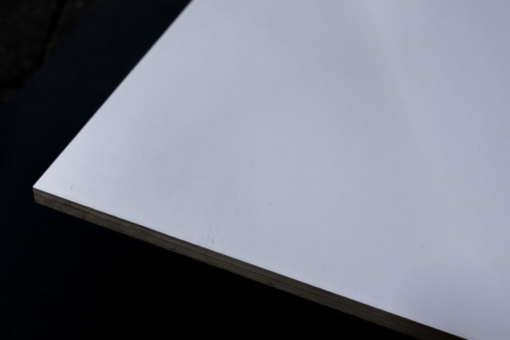 Plaatmaterialen: Multiplex interieur gegrond