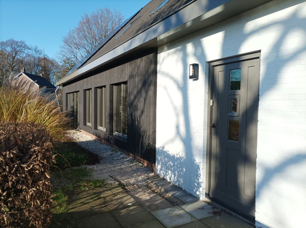 Project thermisch gemodificeerd vuren zwart