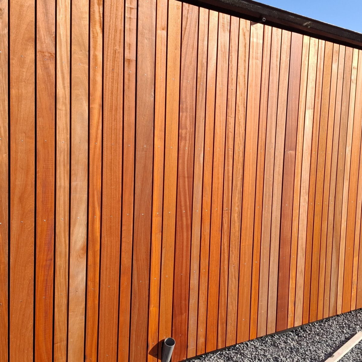 Houten gevelbekleding: Padouk